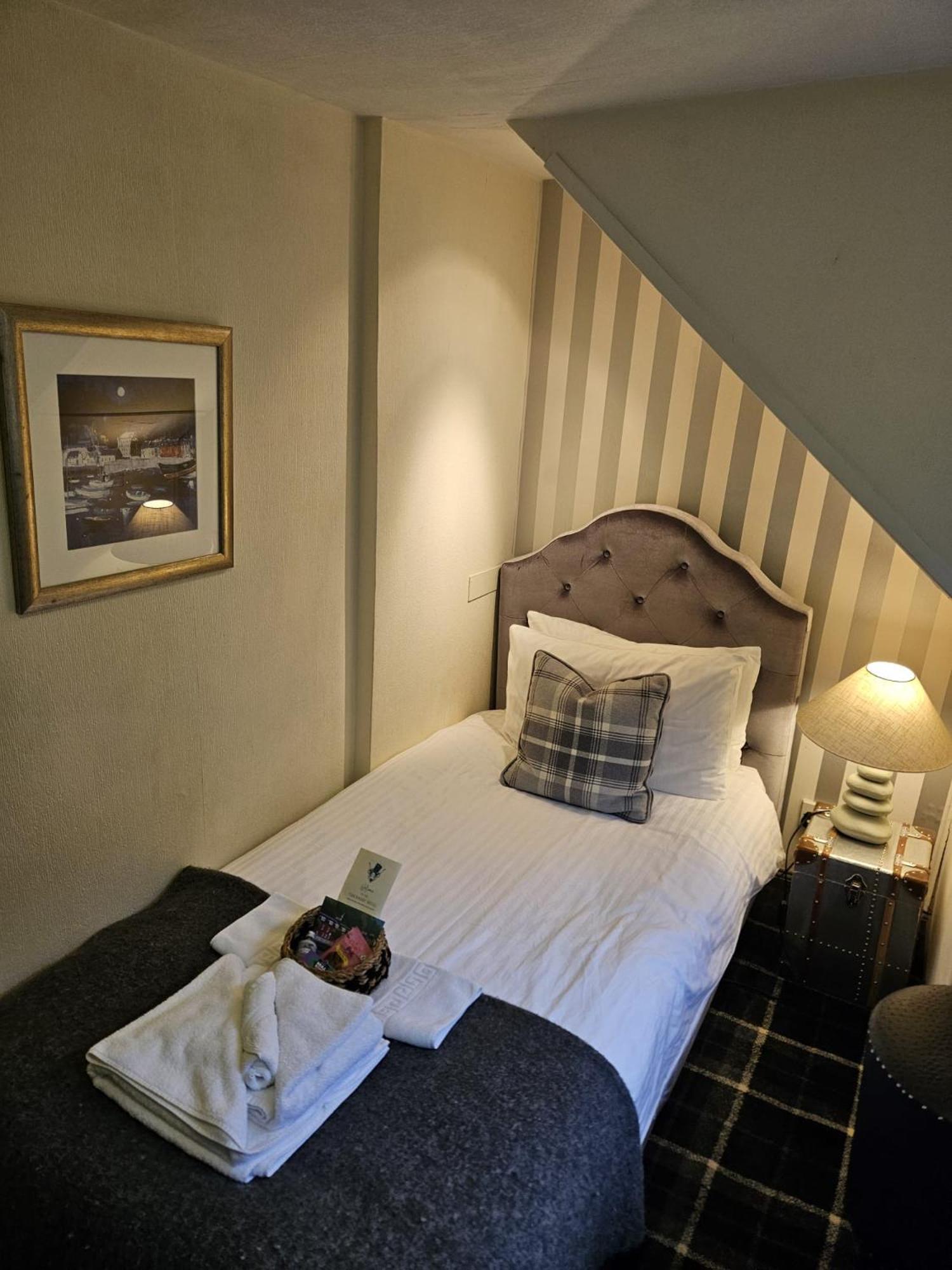 The Tobermory Hotel المظهر الخارجي الصورة